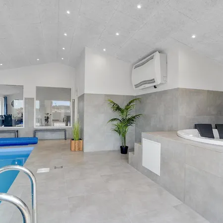 Belle Maison à Avec Sauna