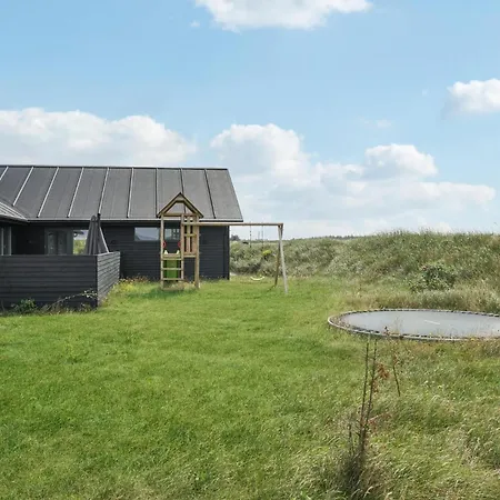 Prázdninový dům Lovely In With Sauna